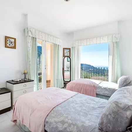 Voltacado 4 Bedroom With Private Pool *